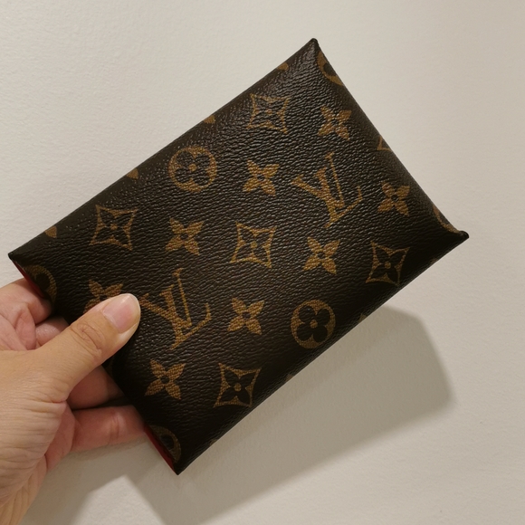Louis Vuitton Kirigami Medium in Monogram - Picture 11 of 11